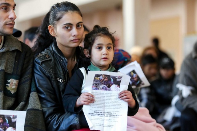 16.02.2014. Marche blanche pour Melisa, morte dans l’incendie d’un camp de Roms