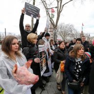 22.02.2014. Les « vegan » aux portes du Salon de l’agriculture