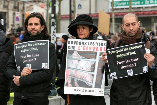 22.02.2014. Les « vegan » aux portes du Salon de l’agriculture