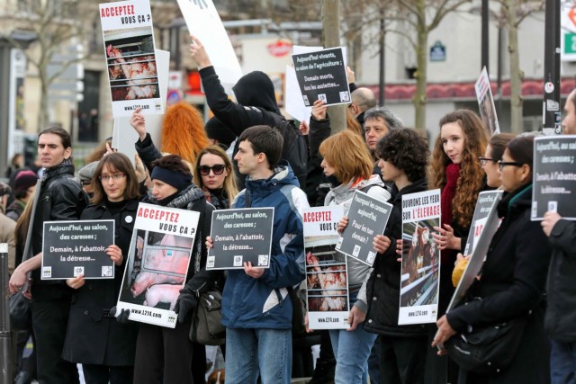 22.02.2014. Les « vegan » aux portes du Salon de l’agriculture