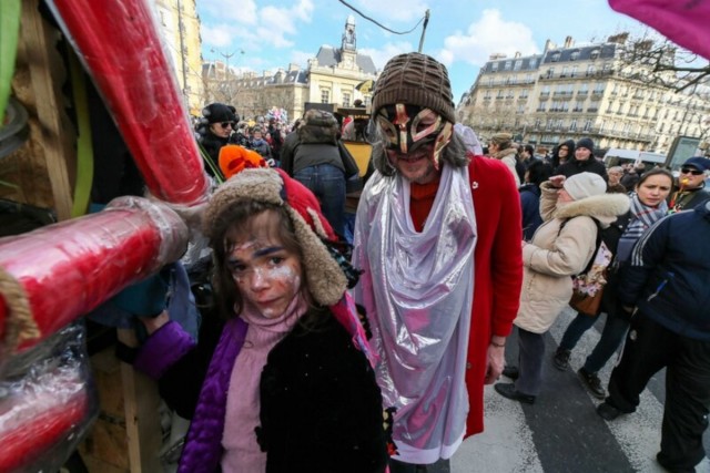 02.03.2014. Défilé du Carnaval dans les rues de Paris