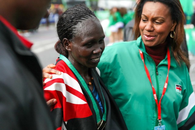 06.04.2014. Marathon de Paris : La Kényane Cheyech s’impose