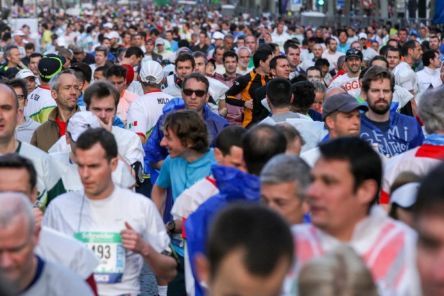 06.04.2014. 38e Marathon de Paris : 40 738 coureurs au départ