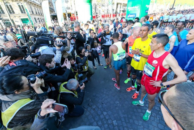 06.04.2014. 38e Marathon de Paris : 40 738 coureurs au départ