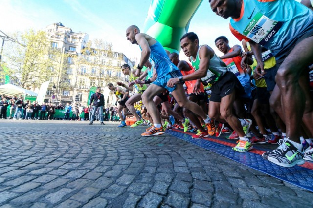 06.04.2014. 38e Marathon de Paris : 40 738 coureurs au départ