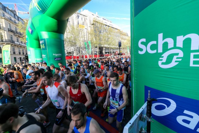 06.04.2014. 38e Marathon de Paris : 40 738 coureurs au départ