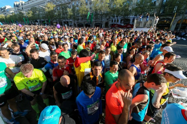 06.04.2014. 38e Marathon de Paris : 40 738 coureurs au départ