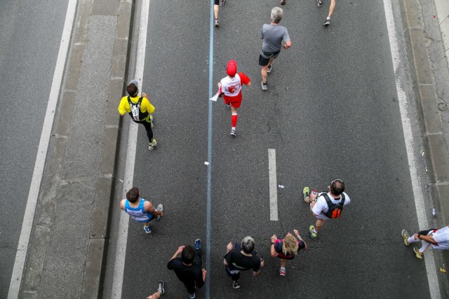 06.04.2014. 38e Marathon de Paris : 40 738 coureurs au départ
