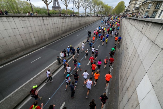 06.04.2014. 38e Marathon de Paris : 40 738 coureurs au départ