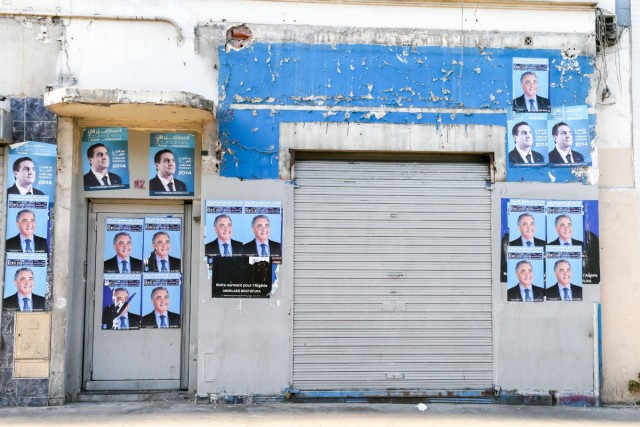 16.04.2014. Paris : la campagne présidentielle algérienne s’affiche