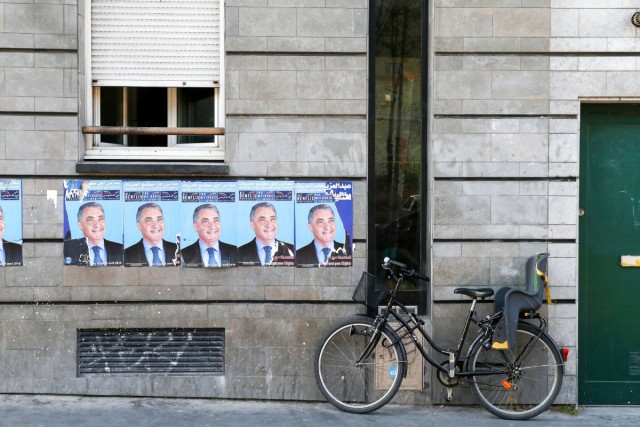 16.04.2014. Paris : la campagne présidentielle algérienne s’affiche