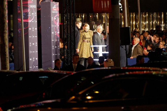 3/8. Diane Kruger donne le coup d'envoi des illuminations de Noël des Champs-Elysées. © Michel Stoupak. Mer 21.11.2012.