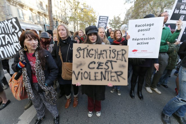 10/19. Manifestation d'ampleur contre les violences sexistes. © Michel Stoupak. Dim 25.11.2012.