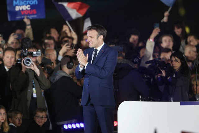 24.04.2022. Présidentielle : Emmanuel Macron au Champ-de-Mars