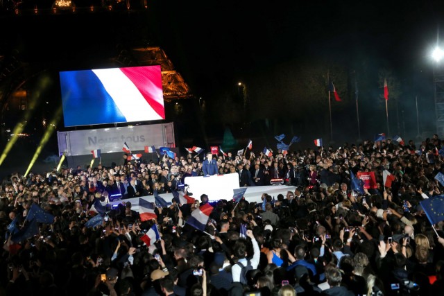 24.04.2022. Présidentielle : Emmanuel Macron au Champ-de-Mars