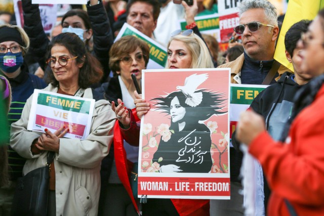 6/9. Manifestation en l'honneur de Jina Mahsa Amini et des autres manifestants tués en Iran. © Michel Stoupak. Dim 13.11.2022, 16h39m30.