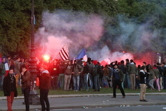 17/27. Violents affrontements en marge de la manif pour tous. © Michel Stoupak. Dim 26.05.2013, 21h53m13.