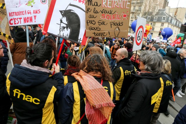 9/9. Des salariés de la chaîne de magasins Fnac manifestent. © Michel Stoupak. Mar 07.03.2023, 14h20m54.