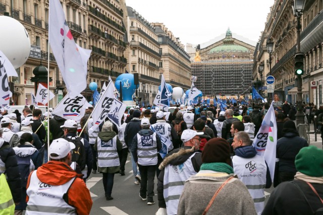14/18. Le syndicat CFE CGC défile avenue de l'Opéra. © Michel Stoupak. Jeu 23.03.2023, 16h51m00.