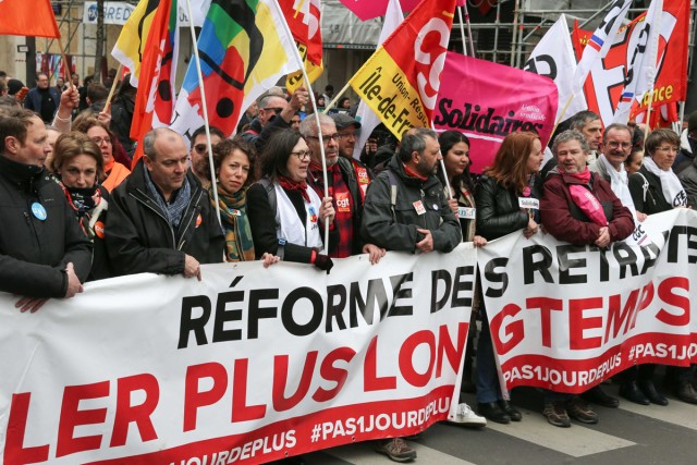4/9. Les dirigeants des principaux syndicats en tête de la manifestation. © Michel Stoupak. Mar 28.03.2023, 12h50m25.