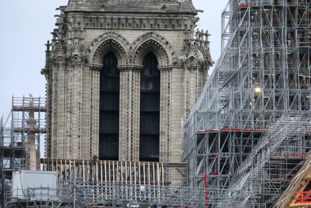 9/9. Les échafaudages vertigineux de Notre-Dame de Paris. © Michel Stoupak. Lun 25.12.2023, 09h58m03.