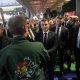 4/12. Emmanuel Macron à l'écoute des agriculteurs. © Michel Stoupak. Sam 24.02.2024, 13h32m35.