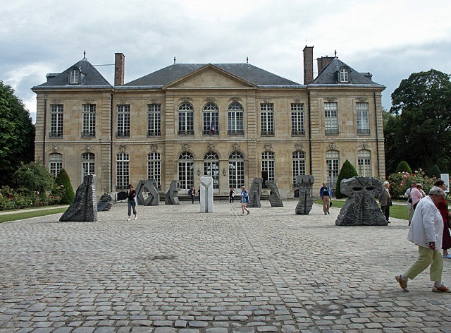 21/21. L'Hôtel Biron (musée Rodin), façade entrée. Ven 22.06.07 - 15:21.