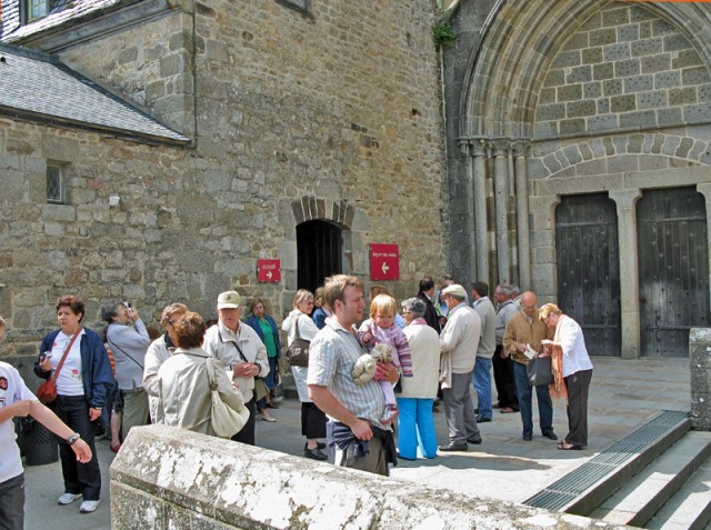 18/39. Mont-Saint-Michel : départ de la visite. Mar 03.07.2007, 15:30.