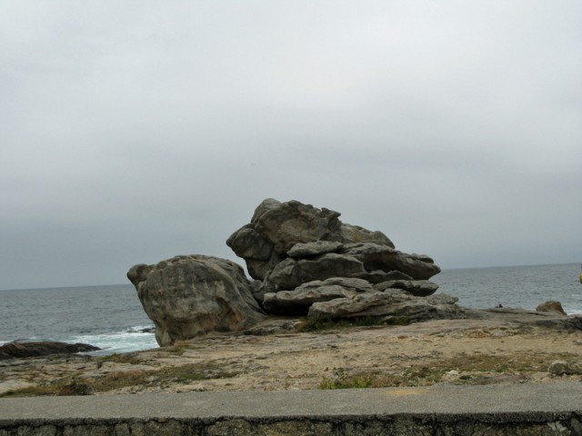 14/16. Les rochers de Saint-Guénolé. Ven 18.07.2008 - 17:21.