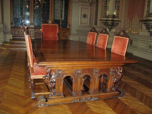 24/48. Fécamp. Le Palais Bénédictine. A table ! Ven 17.04.2009 - 16:14.