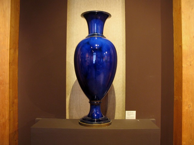 43/59. Dieppe :  Porcelaine nouvelle à décor bleu. Manufacture de Sèvres, 1893. Sam 18.04.09 15:42.