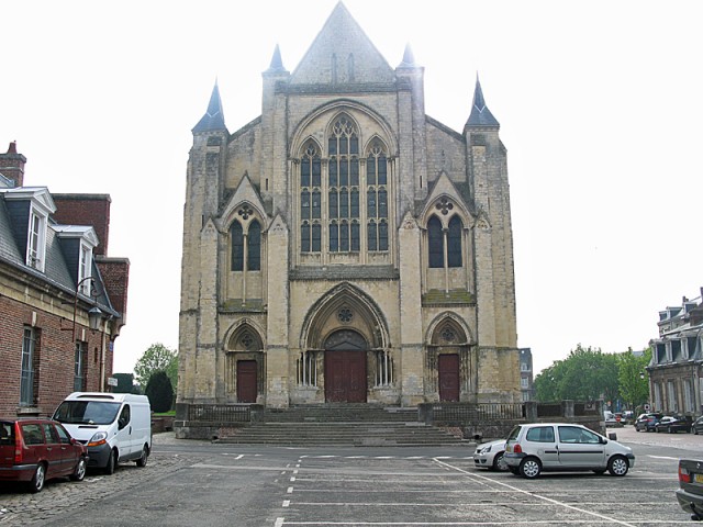 1/29. Eu. Eglise Notre-Dame et Saint-Laurent  (XIIe et XIIIe siècle). Dim 19.04.2009 - 10:40.
