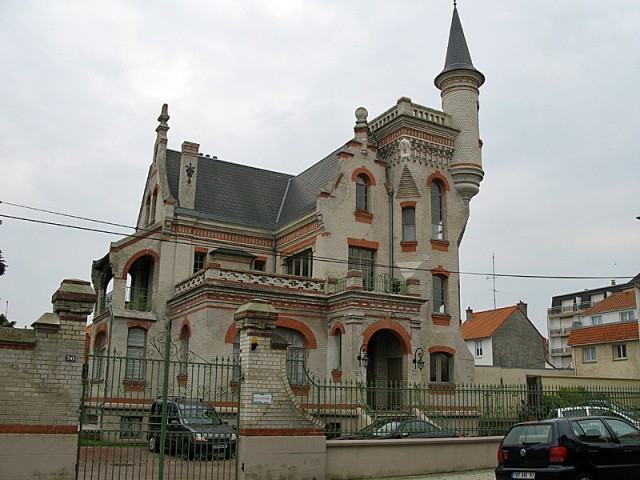 23/29. Le Touquet. Rue Jean-Monnet. Villa "Le Castel" (1904). Dim 19.04.2009 - 16:55.