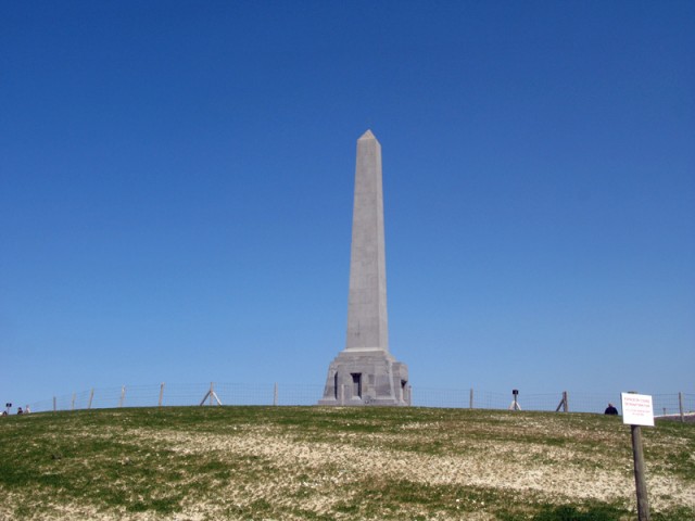 16/31. Cap Blanc-Nez. Le monument de la patrouille de Douvres. Mar 21.04.2009 - 14:29.