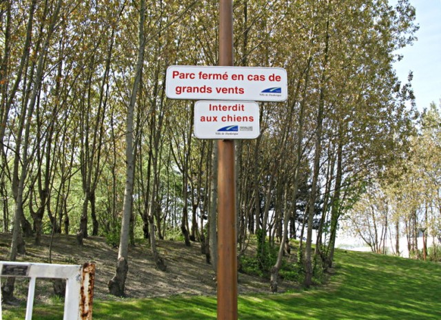 29/69. En allant de Malo-les-Bains à Dunkerque, à pied. Mer 22.04.2009 - 14:49.