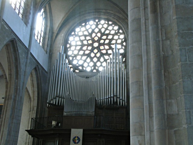59/69. Dunkerque. Eglise Saint-Eloi. L'orgue. Mer 22.04.2009 - 17:12.