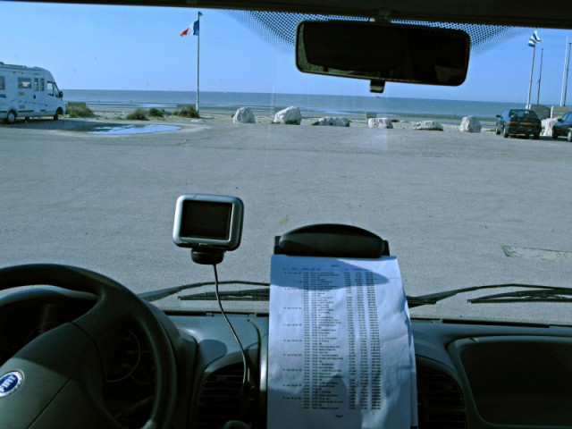 65/69. Sur l'aire pour camping-cars, au début de la plage de Malo-les-Bains. Mer 22.04.2009 - 18:07.
