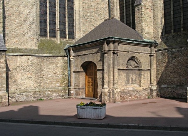 13/58. Bergues. L'église Saint-Martin (IXe, XVIe, XXe)... Jeu 23.04.2009 - 10:30.