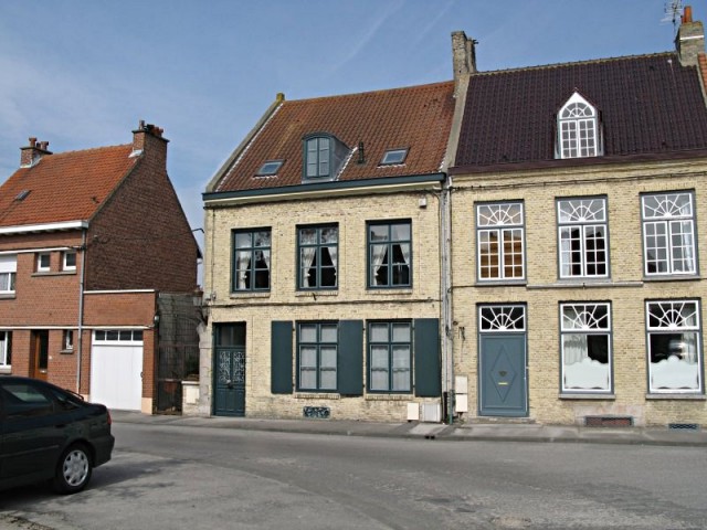 31/58. Bergues. Maison de Line Renaud dans Bienvenue chez les Ch'tis. Jeu 23.04.2009 - 11:41.