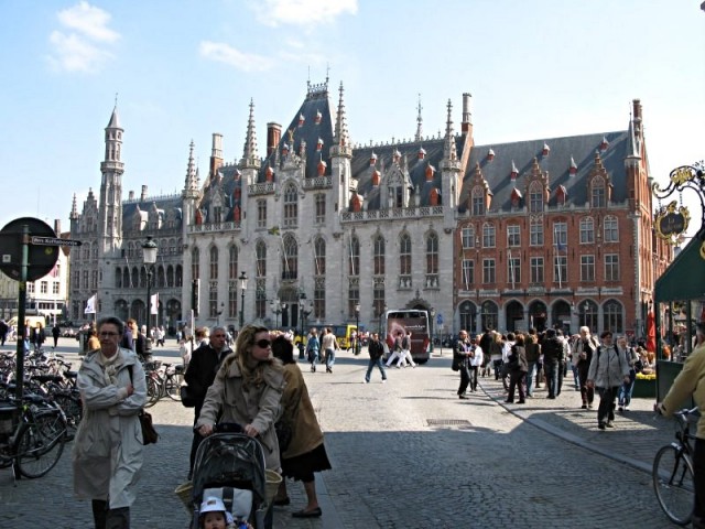 12/78. Bruges. La partie est de la Brugge Markt (Place de Bruges). Ven 24.04.2009 - 12:02.