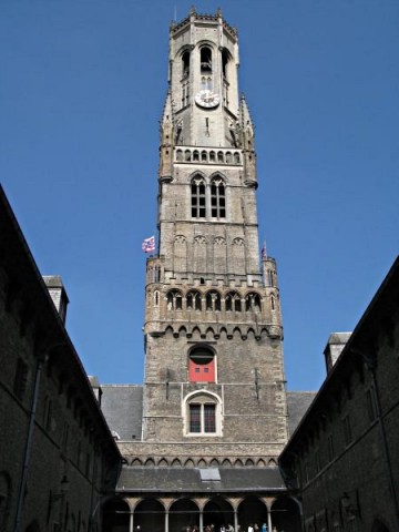 15/78. Bruges. Place de Bruges. Le beffroi. Ven 24.04.2009 - 12:13.