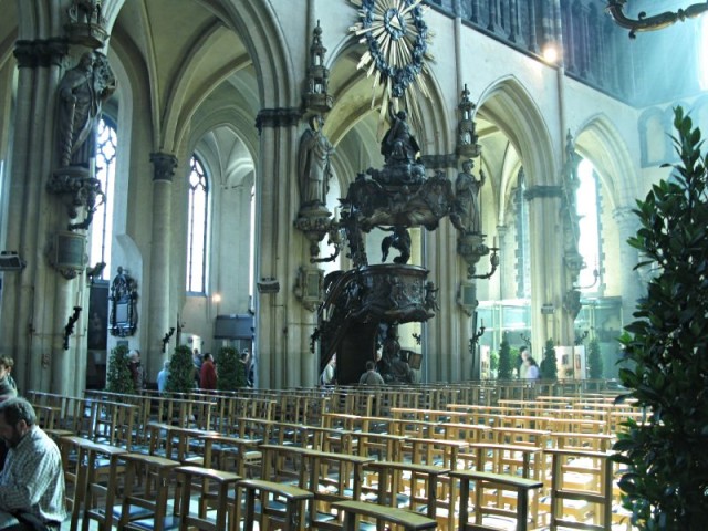 61/78. Bruges. Eglise Notre-Dame. Ven 24.04.2009 - 16:39.
