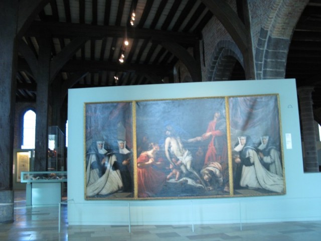 10/19. Bruges. Musée Memling : La déposition de la croix avec portrait de sœurs hospitalières. Sam 25.04.2009 - 10:10.