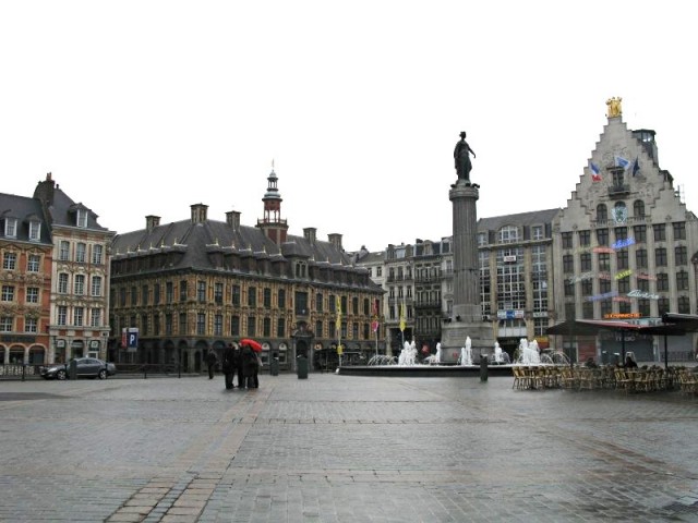 7/71. Lille. Place du Général-De-Gaulle.  Dim 26.04.2009 - 10:41.