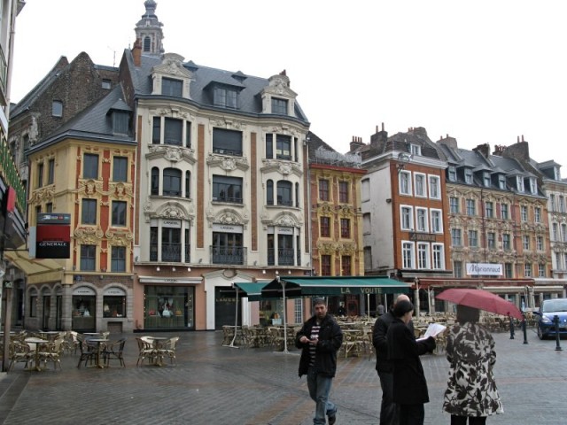 8/71. Lille. Place du Général-De-Gaulle.  Dim 26.04.2009 - 10:44.