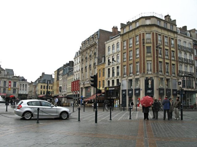 9/71. Lille. Place du Général-De-Gaulle.  Dim 26.04.2009 - 10:44.