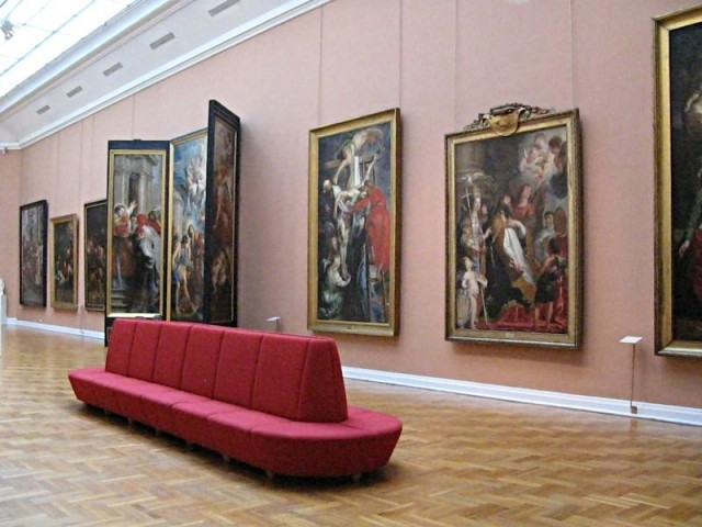5/62. Musée de Valenciennes. La salle Rubens. Lun 27.04.2009 - 09:59.