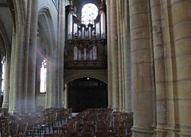 50/60. Charleville-Mézières. Notre-Dame d'Espérance. Mar 28.04.2009 - 16:48.