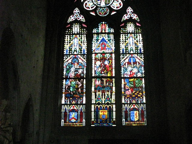 18/36. Verdun. Cathédrale Notre-Dame. Un vitrail. Mer 29.04.2009 - 17:58.