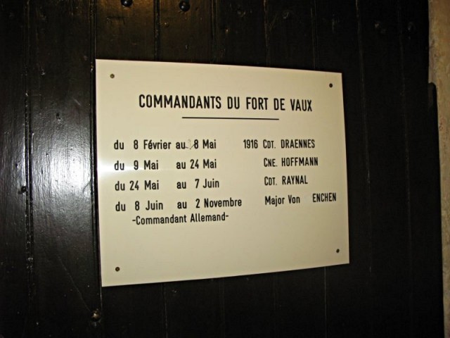 48/57. Fort de Vaux. Sur la porte de la chambre du commandant. Jeu 30.04.2009 - 11:40.